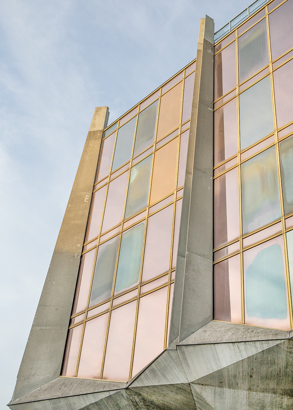 La Tulipe No1 Postcard, A6 I Brutalist Beauties I © Heartbrut / Karin Hunter Bürki