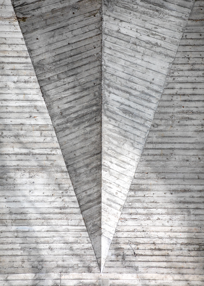 MAURERHALLE, MASONRY HALL, INTERIOR CONCRETE FOLD DETAIL, HERMANN BAUR, BASEL 1961 I ©HEARTBRUT / KARIN HUNTER BÜRKI