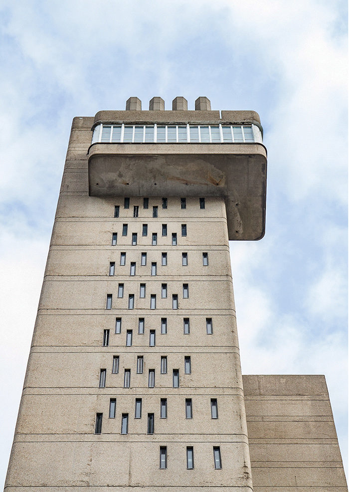 Trellick Tower, London, Ernö Goldfinger 1972 I Brutalist Beauties I Postcard I Brutalism, Brutalist Architecture, British Brutalism, Concrete I © HEARTBRUT