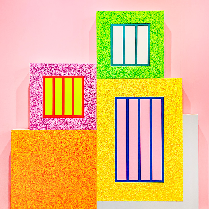 Art Basel, Peter Halley, The Wrong News, 2022, Galleria Massimo Minini, © Karin Bürki. Explore more on Heartbrut.com