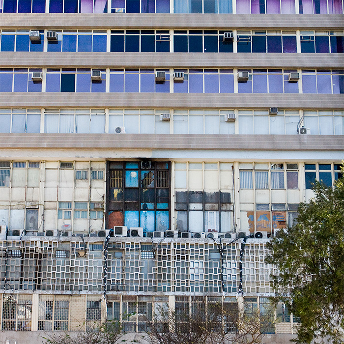 BRASILIA, HOTEL DISTRICT, CRUMBLING TOWER BLOCK, OSCAR NIEMEYER I © HEARTBRUT / KARIN HUNTER BÜRKI