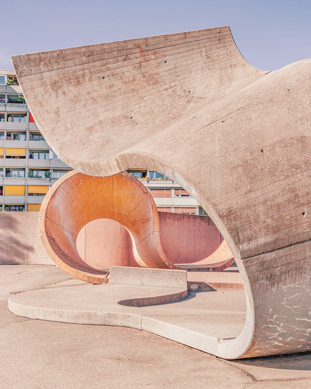 Betonschleife, Three Loops, Swiss brutalism icon, Ralph Bänziger, © Karin Bürki. Explore more on Heartbrut.com