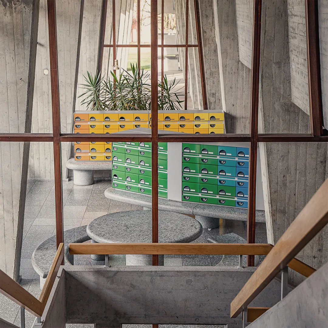 Unteraffoltern II, Swiss brutalism icon in Zurich, © Karin Bürki. Explore more on Heartbrut.com