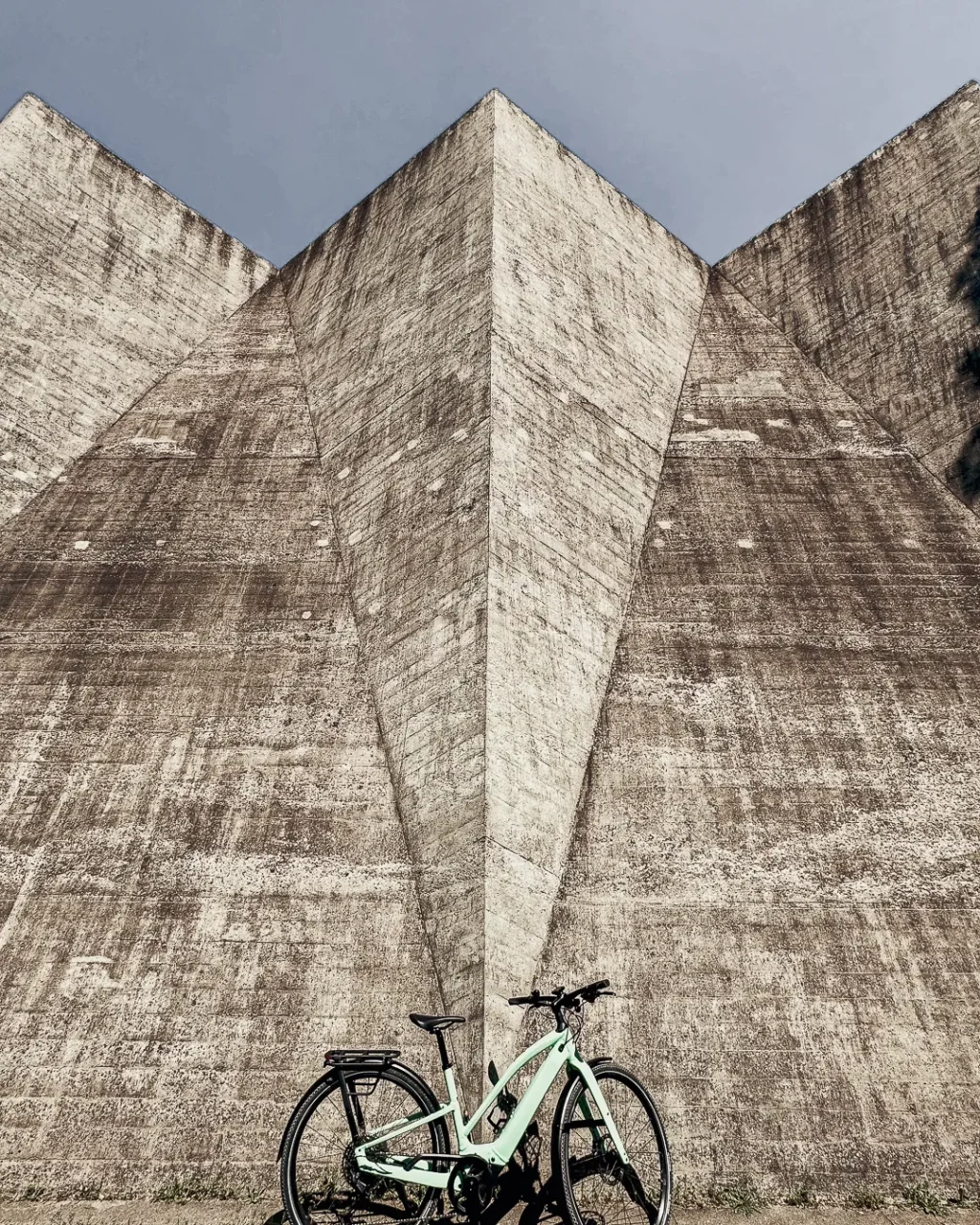 E-Bike in front of Maurerhalle in Basel. Photography: © Karin Bürki, Heartbrut.com