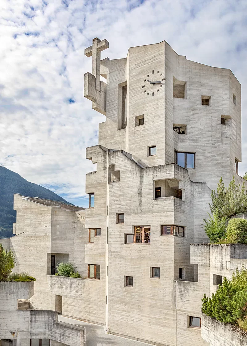 Église Saint Nicolas, Walter Maria Förderer, Hérémence, 1967-1971, Swiss Brutalism, © Karin Bürki/Heartbrut. Explore more on Heartbrut.com